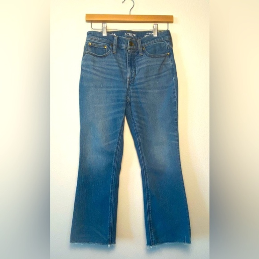 J.‎ CREW 9” DEMI BOOTCUT JEAN SIZE 26
